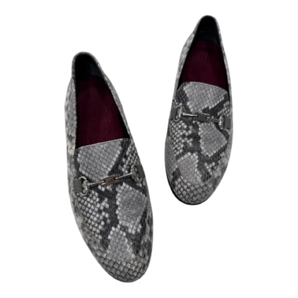 Munro Harrison III Horsebit Bit Loafer Sz 7.5 M Gray Leather Snake Print